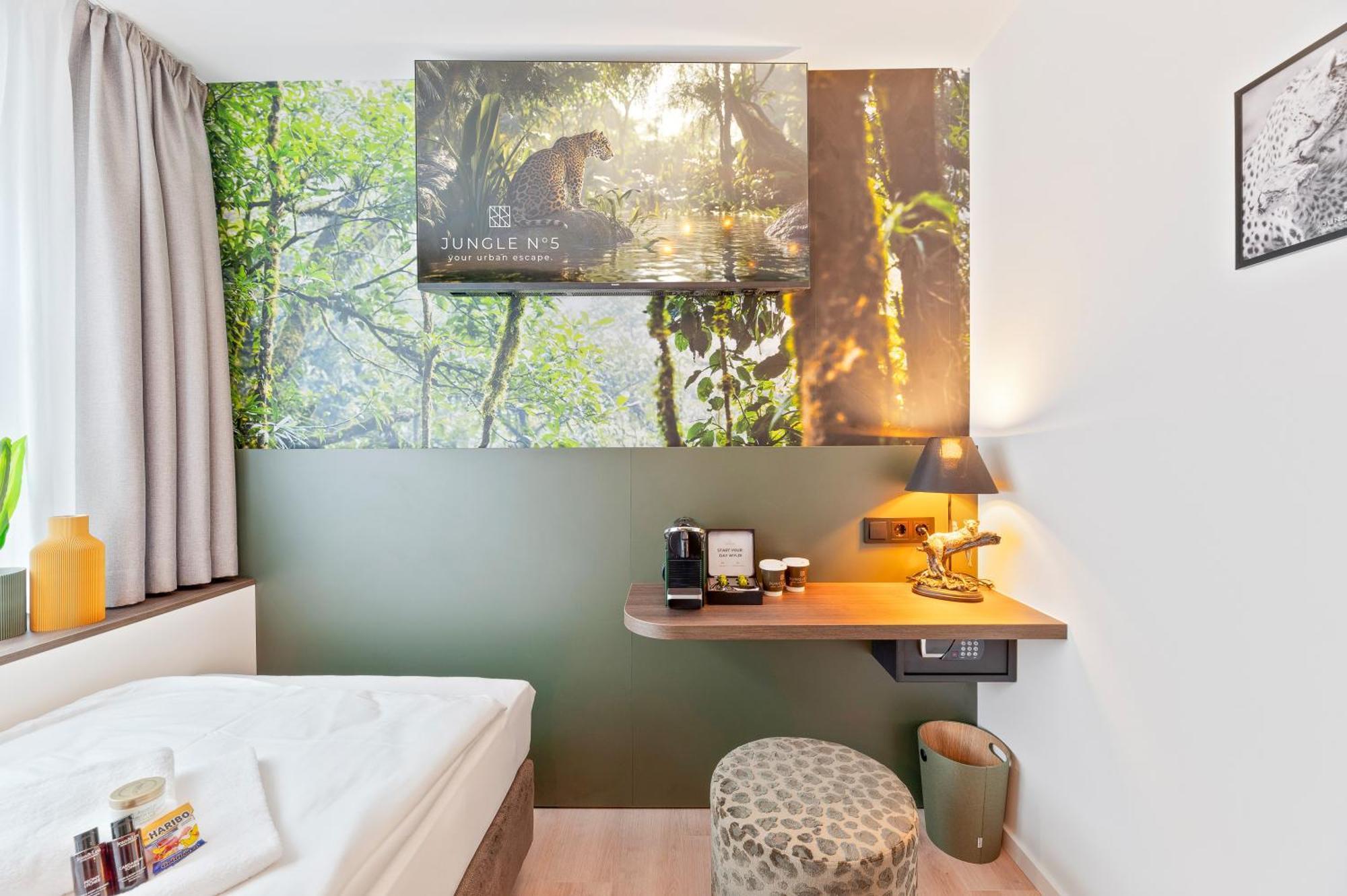 Jungle No5 Boutique Hotel - Stuttgart City-Center Esterno foto
